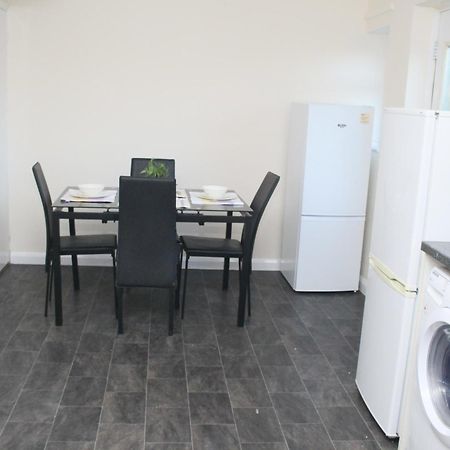 Contractor'S Haven- 4-Bedroom House With Free Parking, Super Fast Wifi, Fran Properties In Aylesbury, Pets Are Welcome! Эйлсбери Экстерьер фото