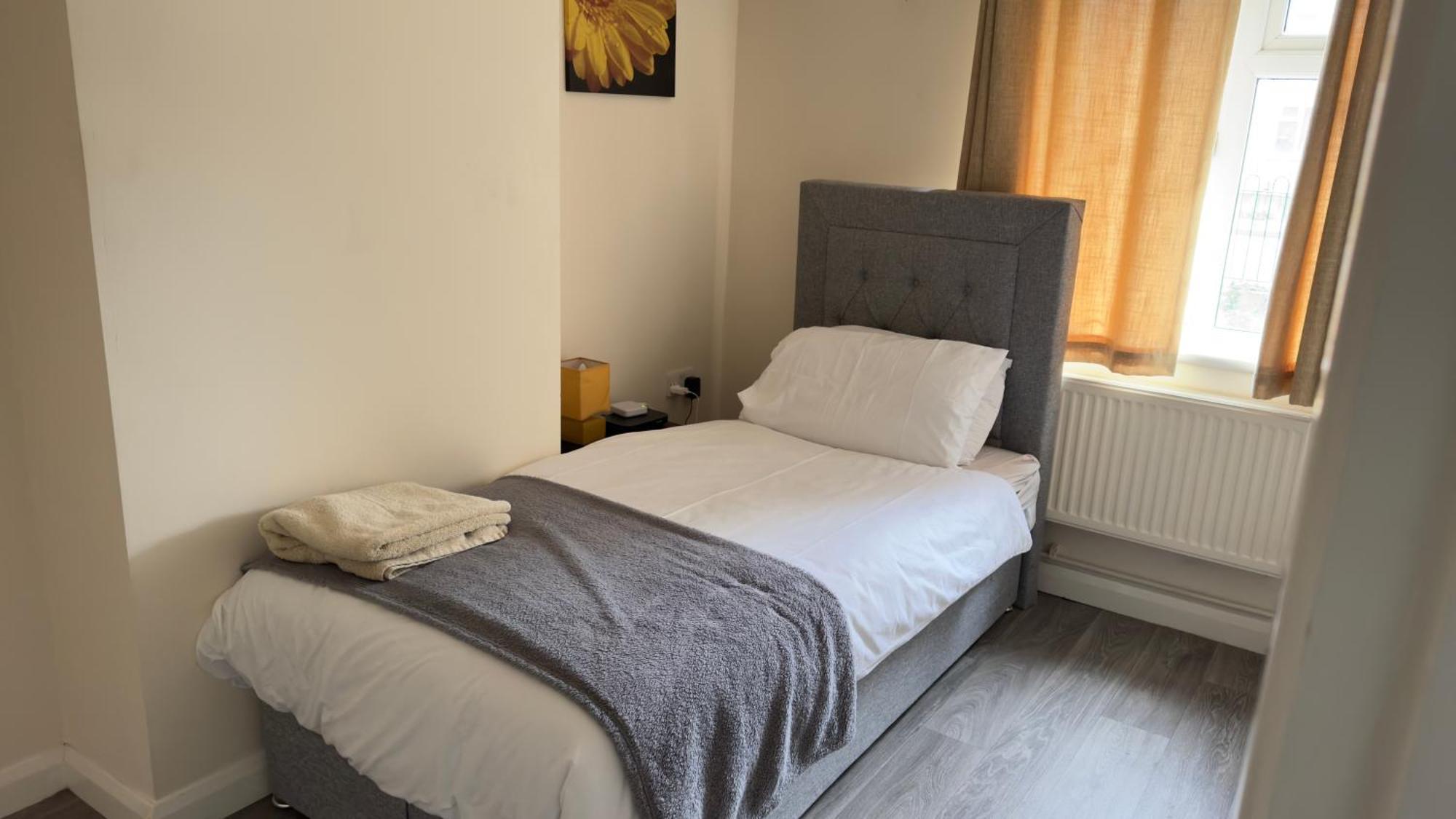 Contractor'S Haven- 4-Bedroom House With Free Parking, Super Fast Wifi, Fran Properties In Aylesbury, Pets Are Welcome! Эйлсбери Экстерьер фото